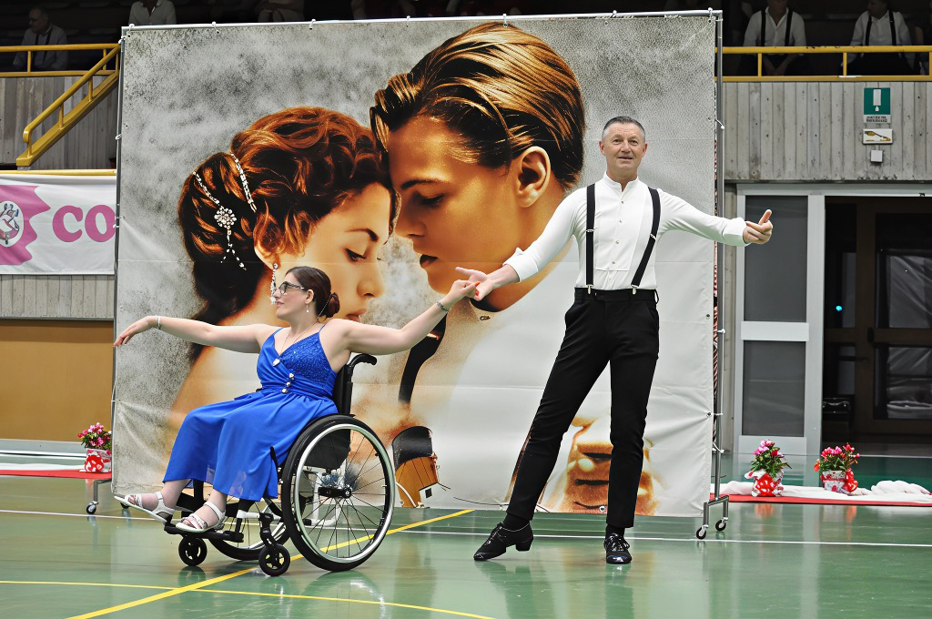 Danze Inclusive - coreografica di coppia con di danza paralimpiche